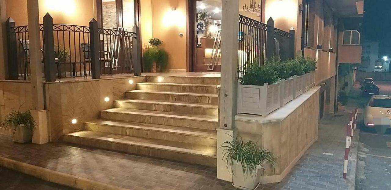 Hotel La Conca Villa San Giovanni Eksteriør bilde